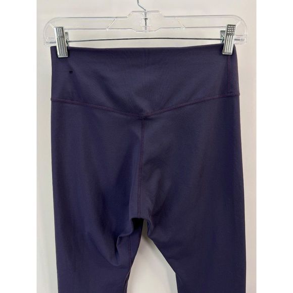 Nike Dri Fit Sz M Plum Purple Capri Leggings - Picture 4 of 6